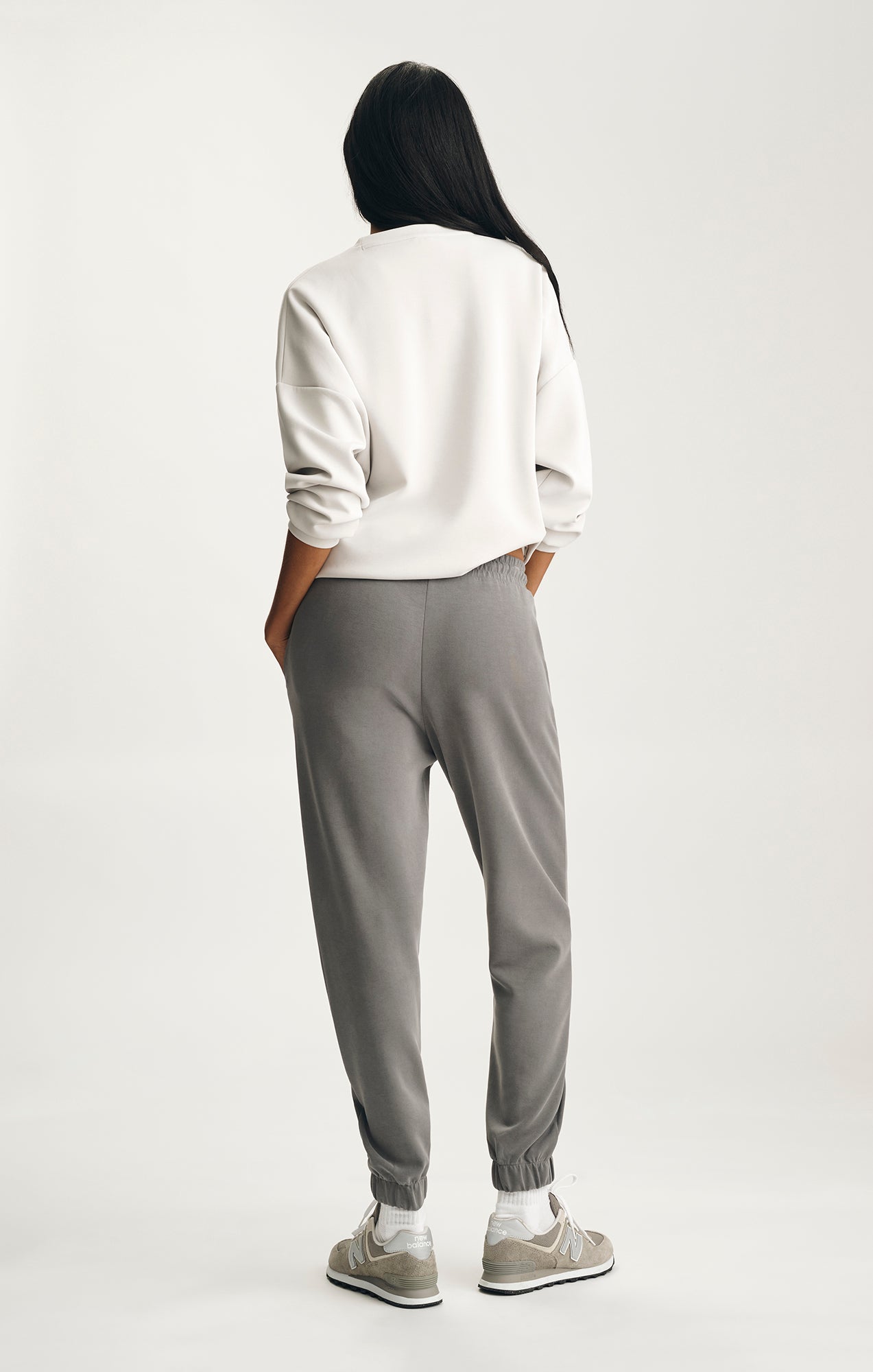 LUXE TOUCH TENCEL™ SWEATPANTS IN GARGOYLE