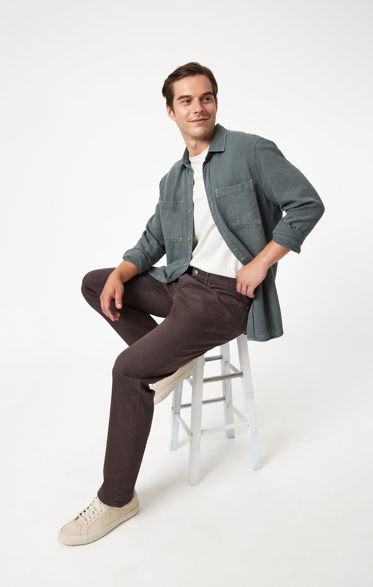 ZACH STRAIGHT LEG IN COFFEE CASUAL TWILL - Mavi Jeans