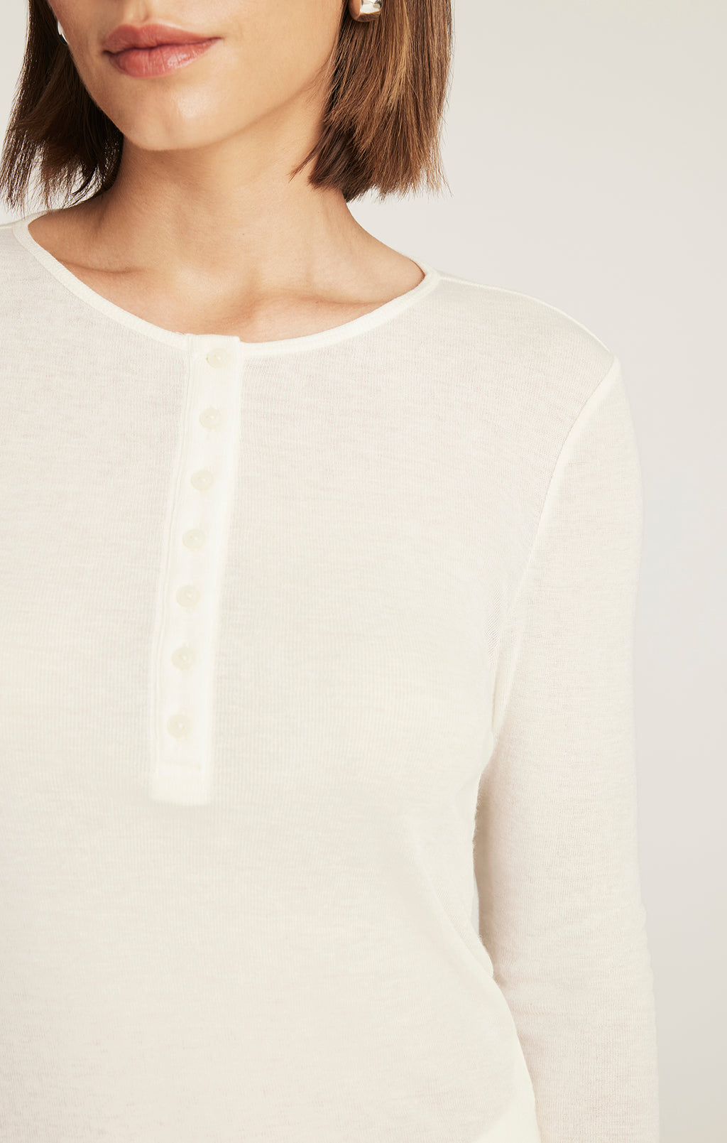 EDITION LONG SLEEVE HENLEY T-SHIRT IN MARSHMALLOW