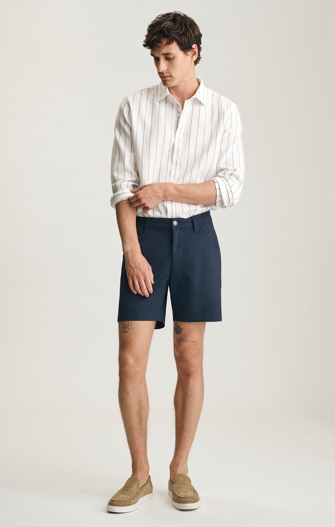 NATE CHINO SHORTS IN NAVY STRIPE SEERSUCKER - Mavi Jeans