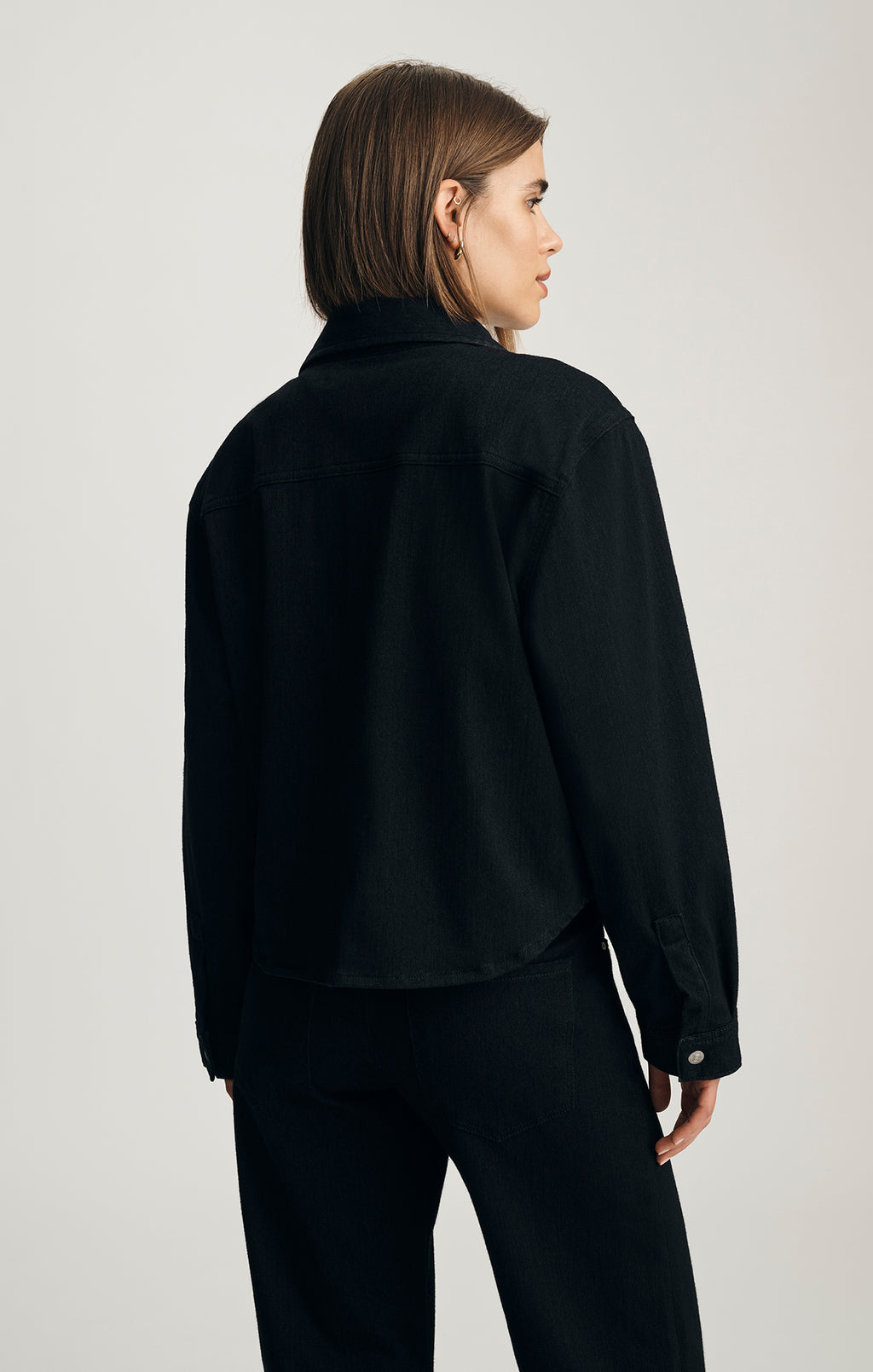 TIA DENIM SHIRT IN BLACK MOVE
