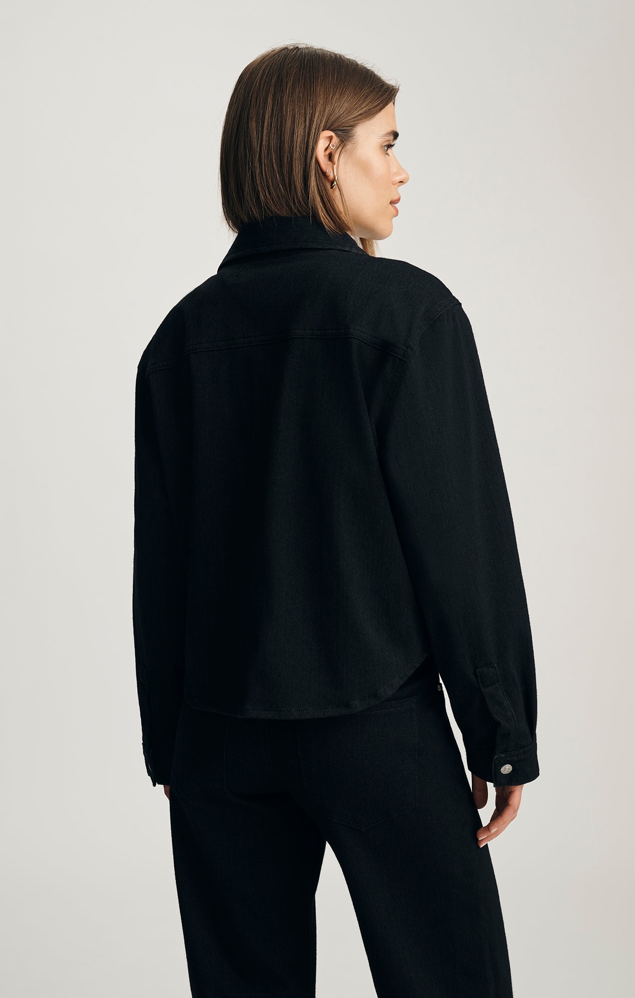 TIA DENIM SHIRT IN BLACK MOVE