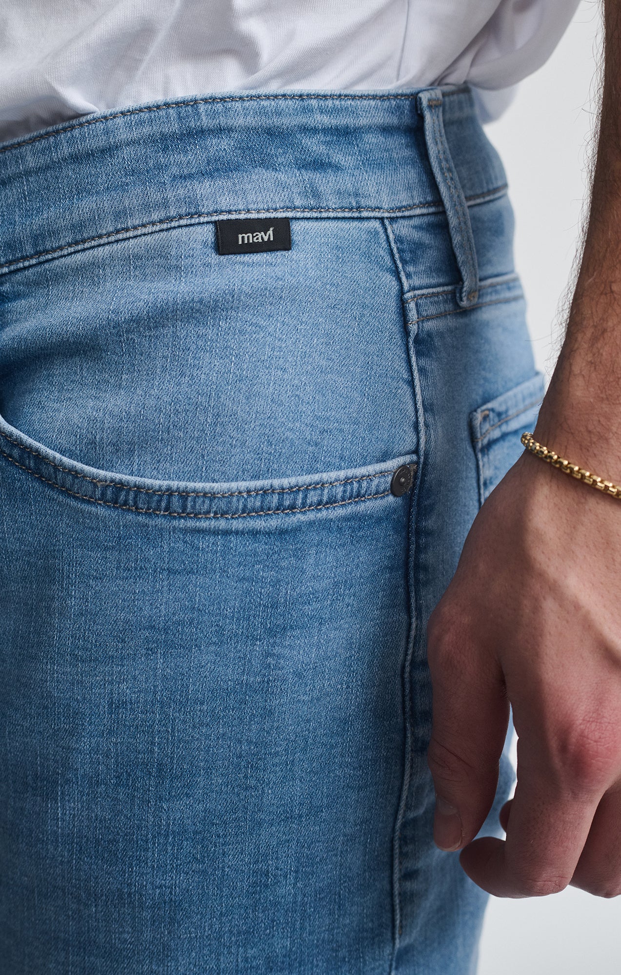 MARCUS SLIM STRAIGHT LEG IN SKY ORGANIC VINTAGE - Mavi Jeans