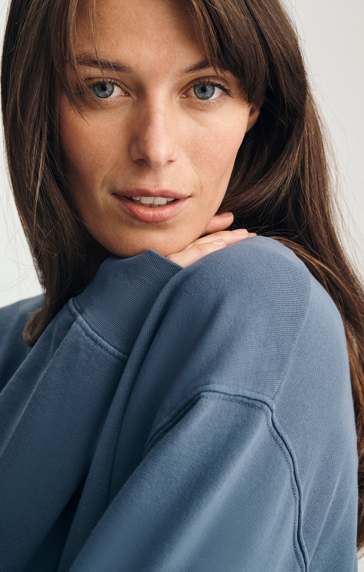 CREW NECK SWEATSHIRT IN BLUE INDIGO - Mavi Jeans