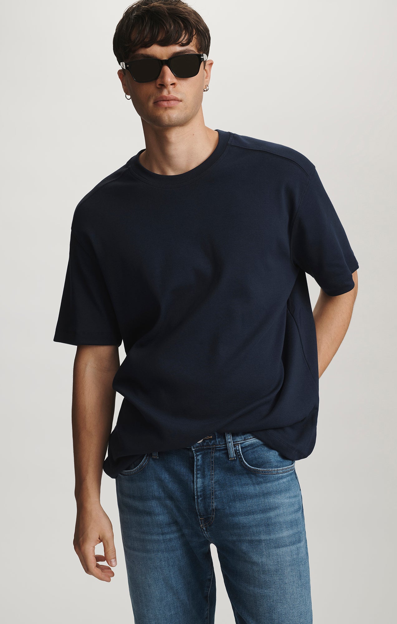 ESSENTIAL CREW NECK T-SHIRT IN BLACK IRIS - Mavi Jeans
