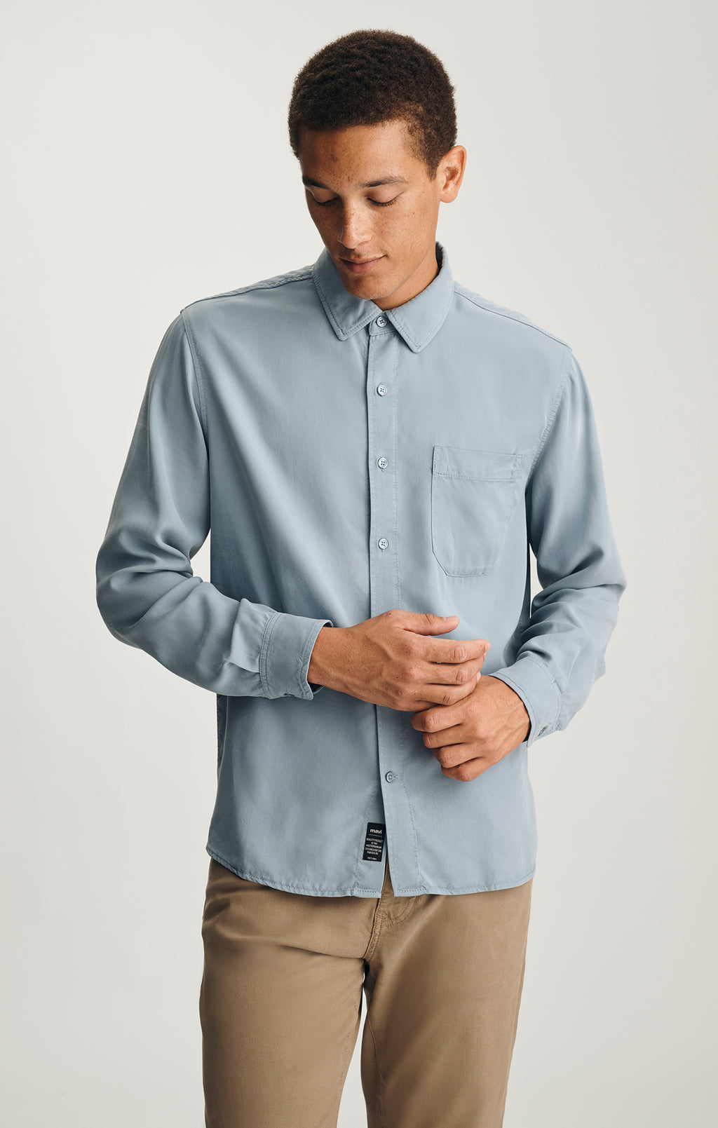 TENCEL™ LONG SLEEVE BUTTON-UP SHIRT IN TRADEWINDS