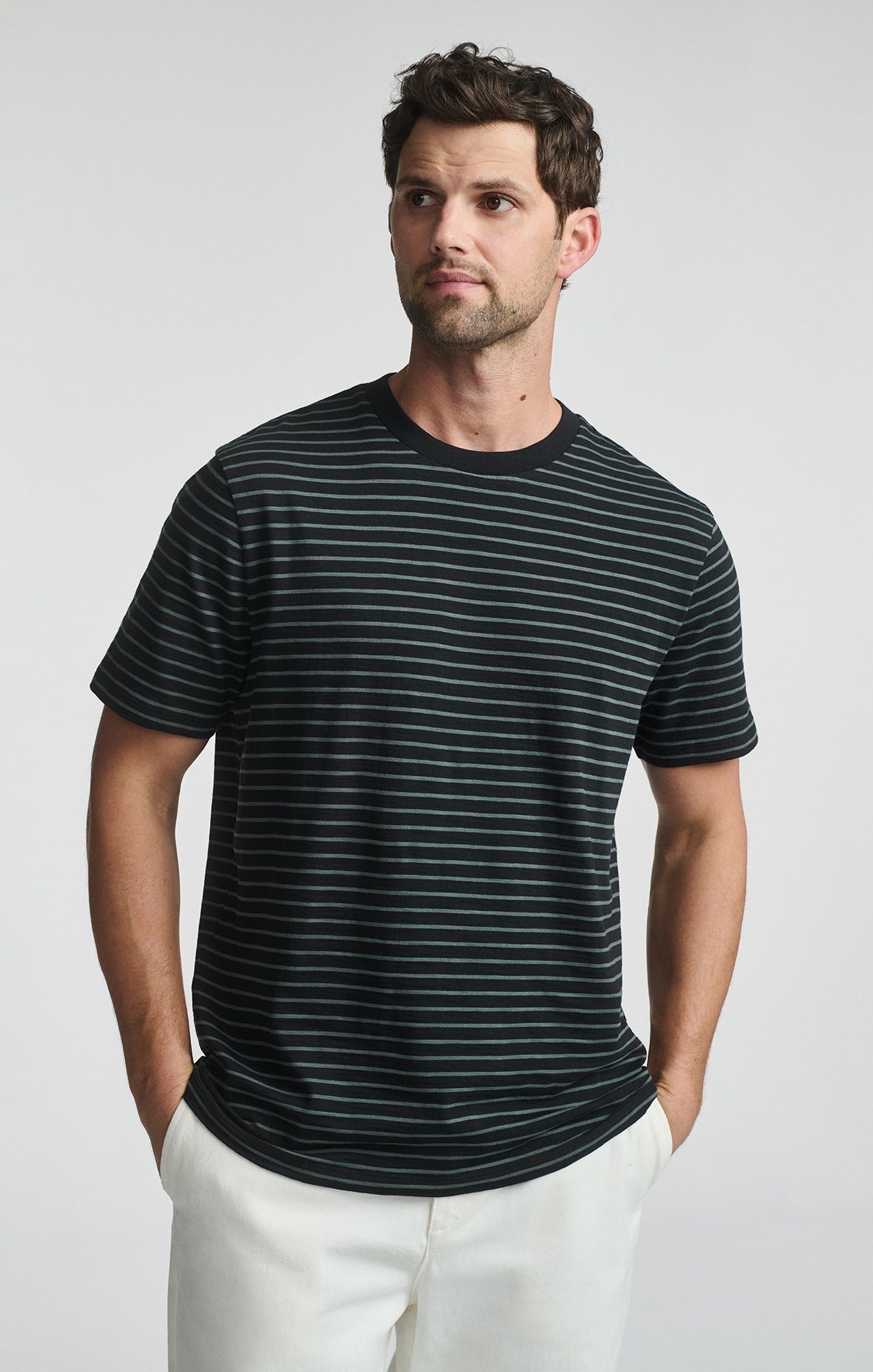 STRIPED SHORT SLEEVE CREW NECK T-SHIRT IN JET BLACK - Mavi Jeans