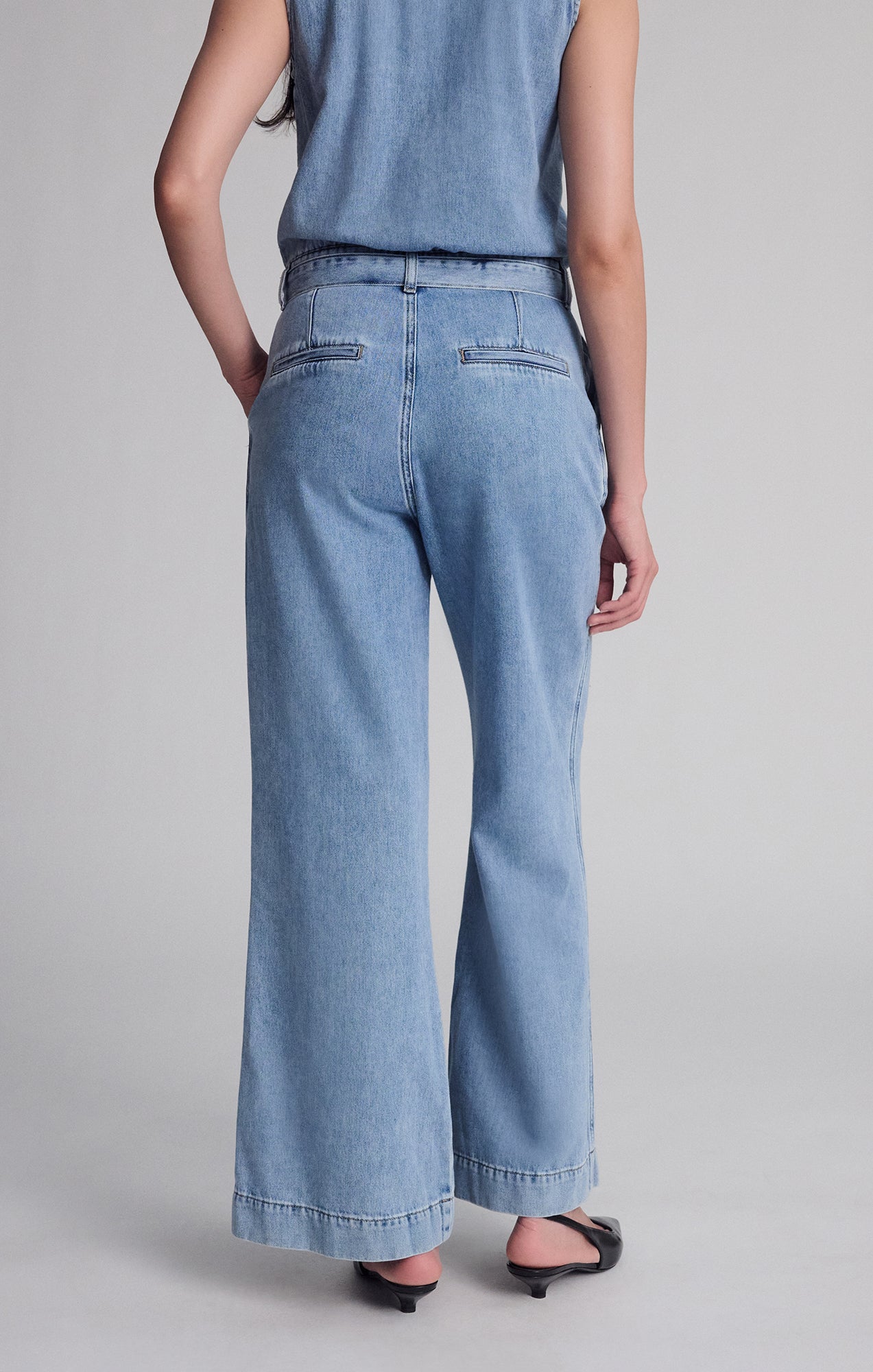 ELARA JUMPSUIT IN LIGHT WELL BLUE - Mavi Jeans