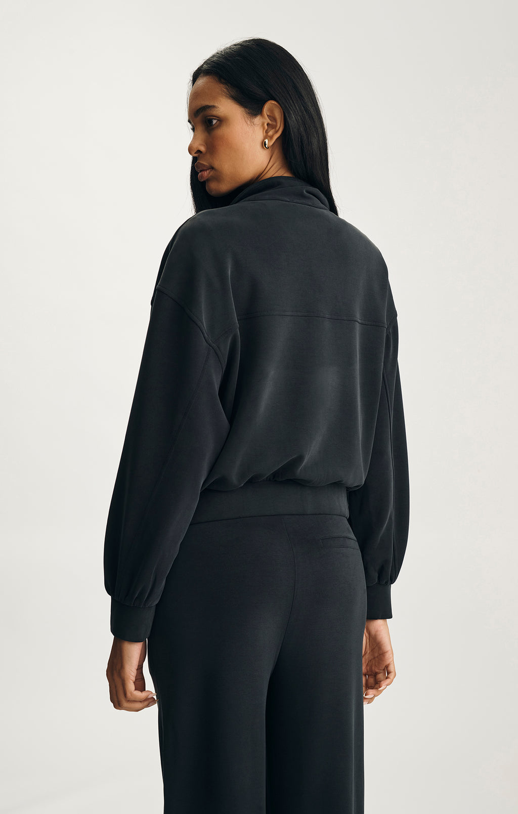SPORTY LUXE TENCEL™ FULL ZIP SWEATSHIRT IN BLACK - Mavi Jeans