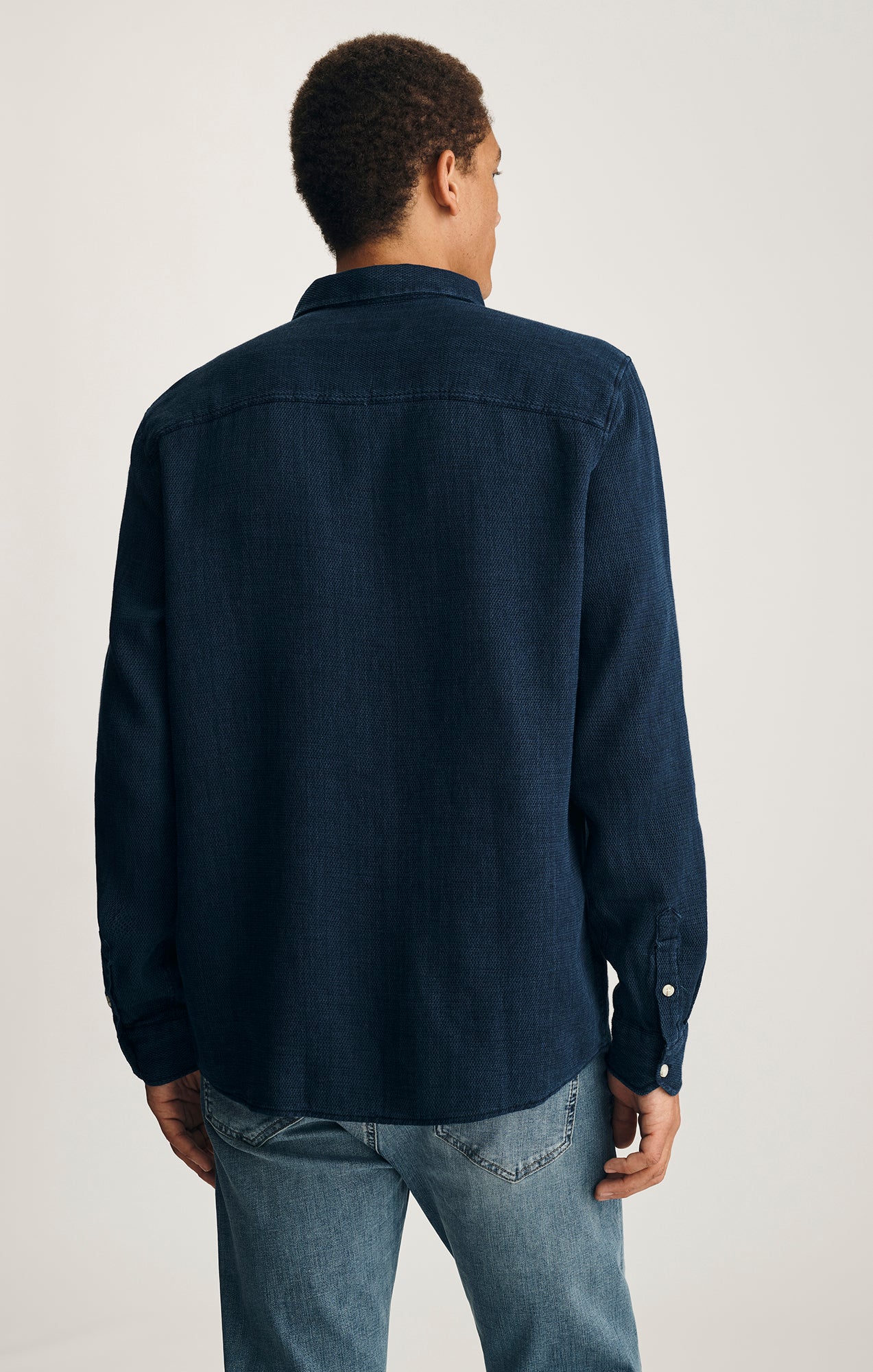 LONG SLEEVE BUTTON-UP SHIRT IN INDIGO