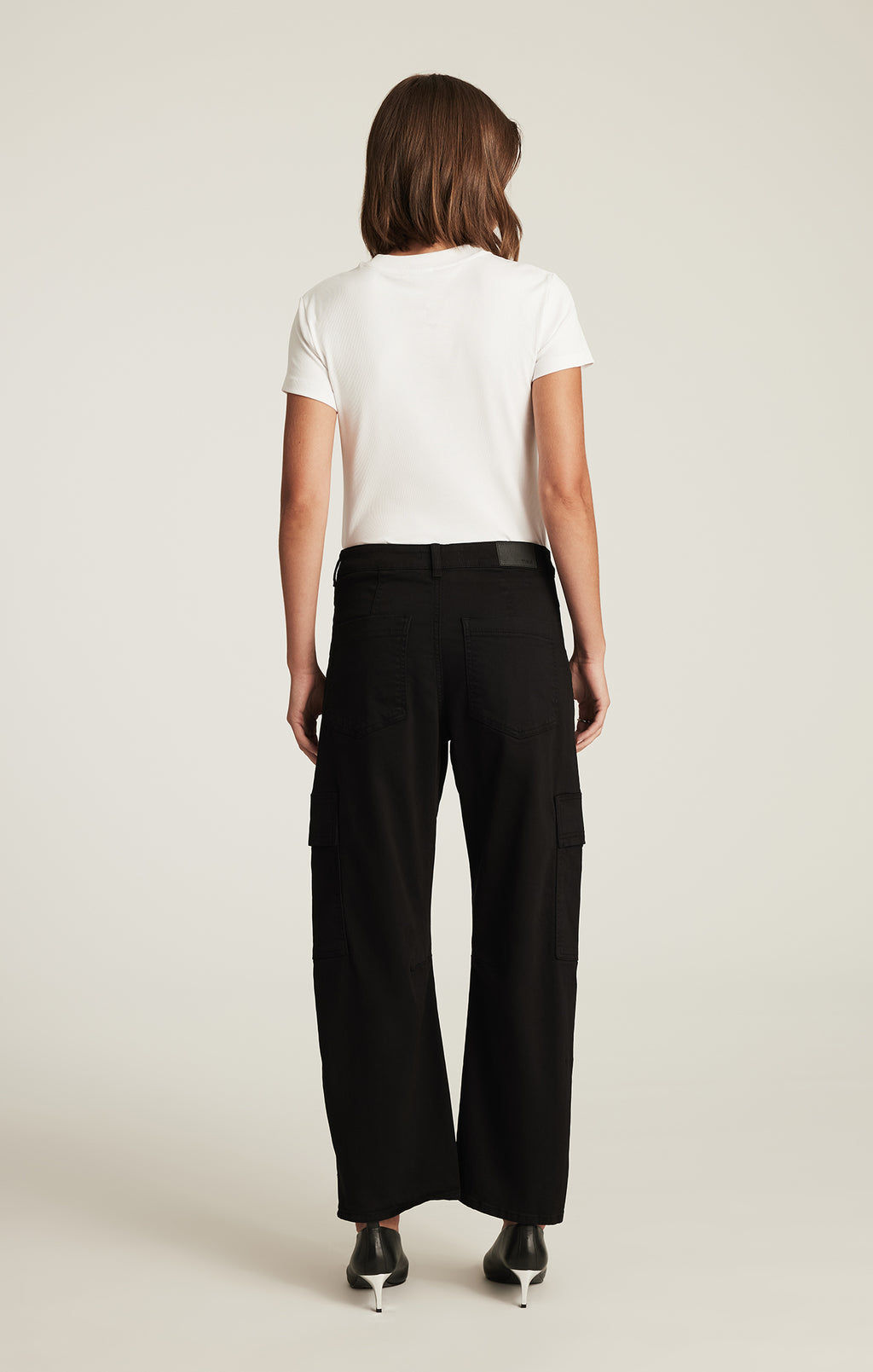 VINNIE BARREL CARGO IN BLACK CASUAL TWILL - Mavi Jeans