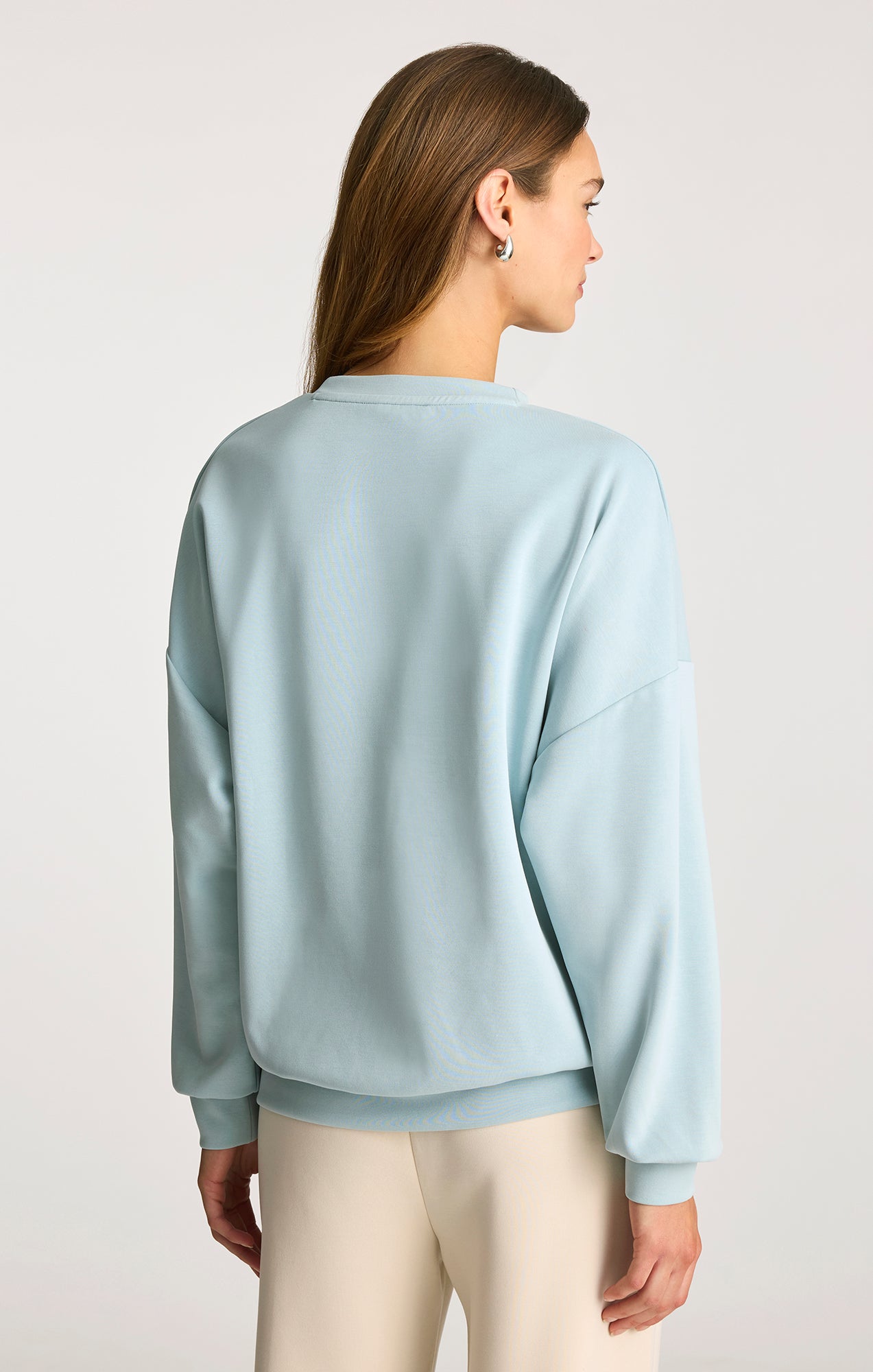 LUXE TOUCH TENCEL™ SWEATSHIRT IN STRATOSPHERE - Mavi Jeans