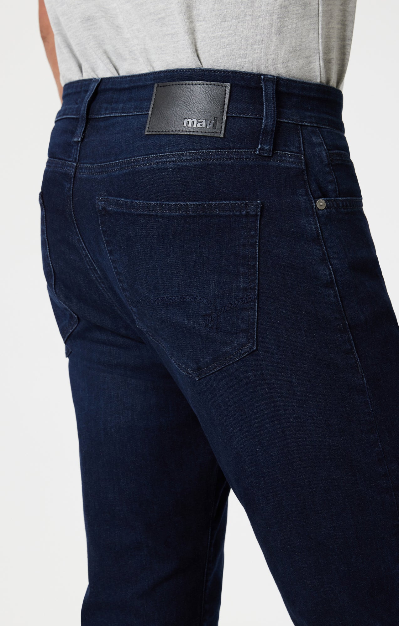 ZACH STRAIGHT LEG IN INK BRUSHED SUPERMOVE - Mavi Jeans