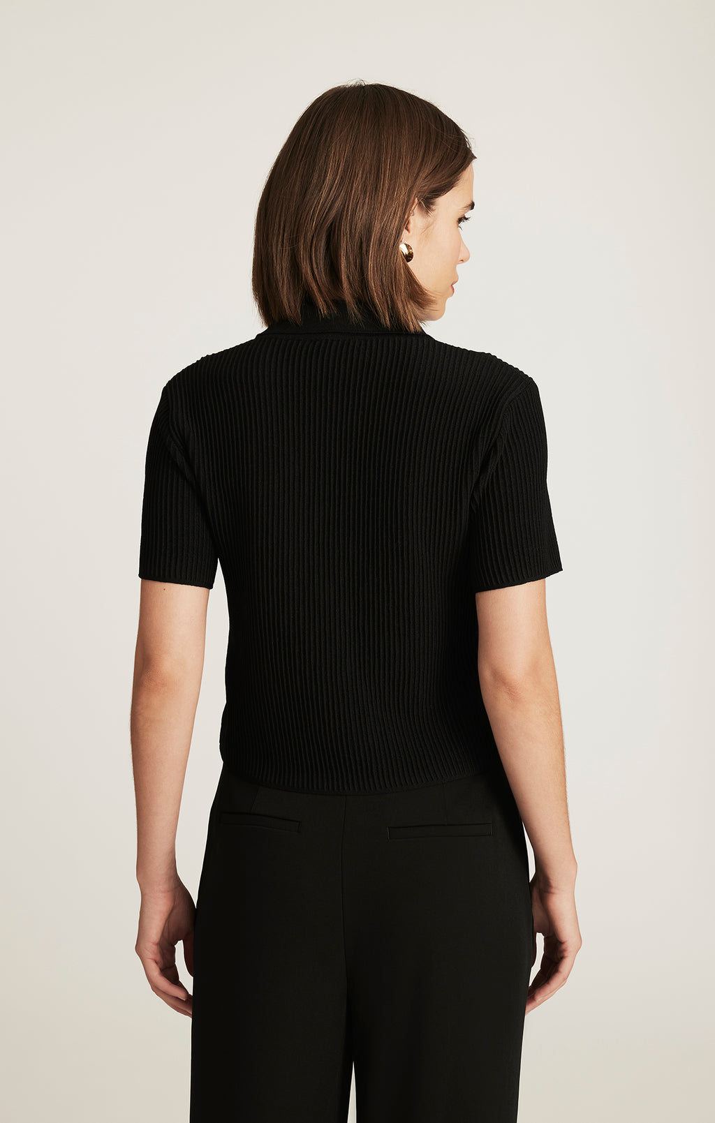 EDITION SHORT SLEEVE FULL ZIP SWEATER IN BLACK