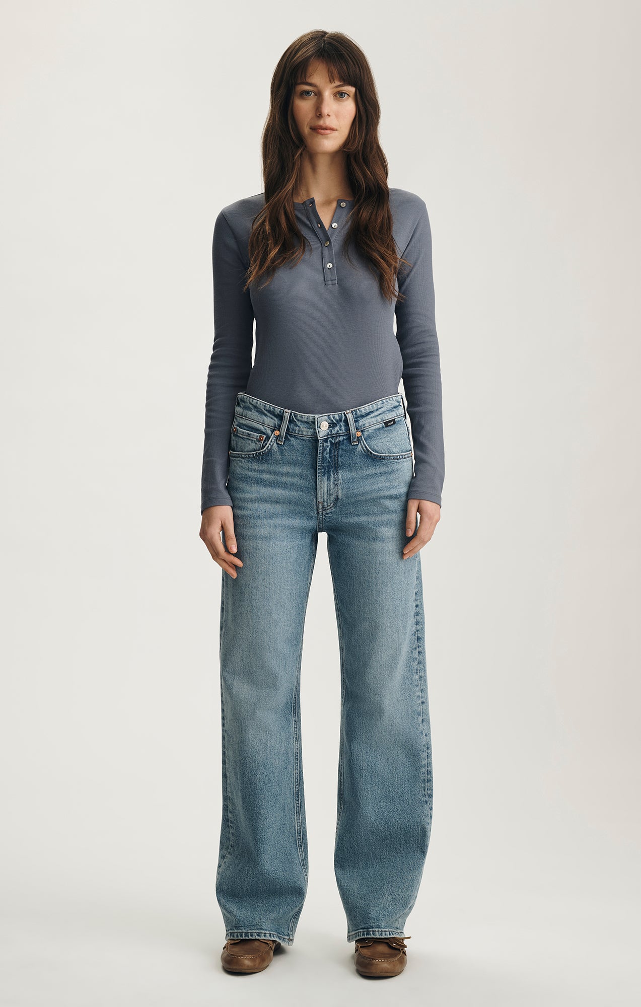 TAYLOR STRAIGHT LEG IN MID BRUSHED CLASSIC BLUE - Mavi Jeans