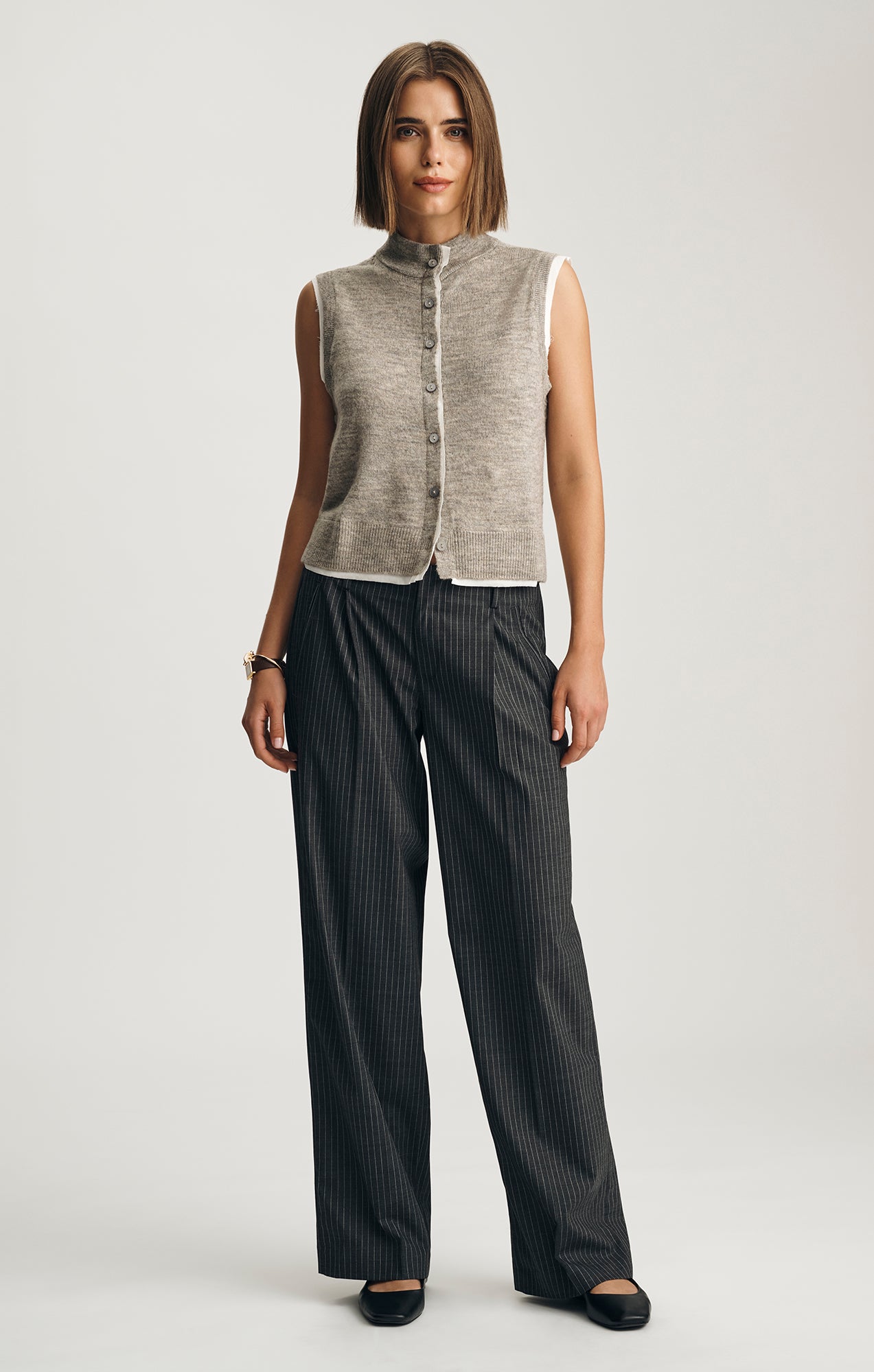 CARDIGAN SWEATER VEST IN MID GREY MELANGE