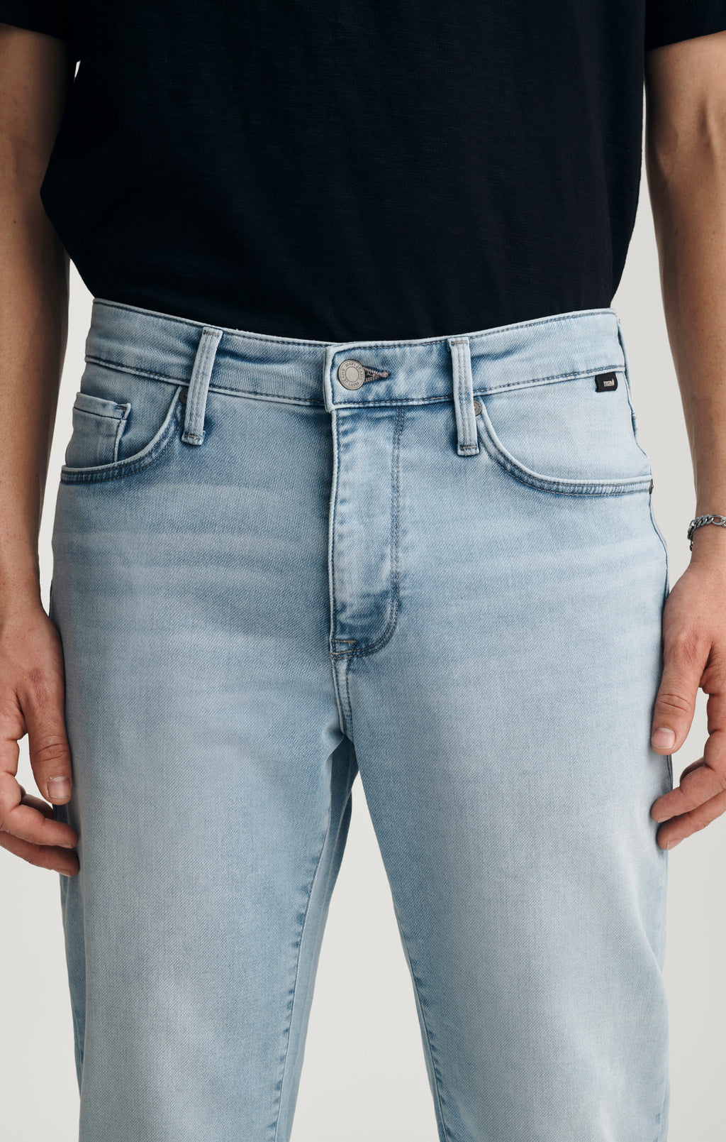 STEVE ATHLETIC FIT IN LIGHT BLUE EXPLORER - Mavi Jeans