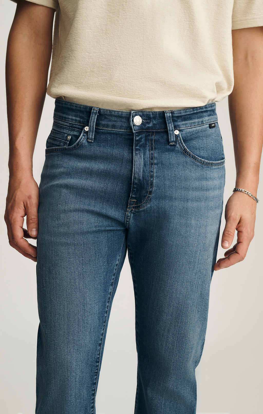 ZACH STRAIGHT LEG IN MID WILLIAMSBURG - Mavi Jeans