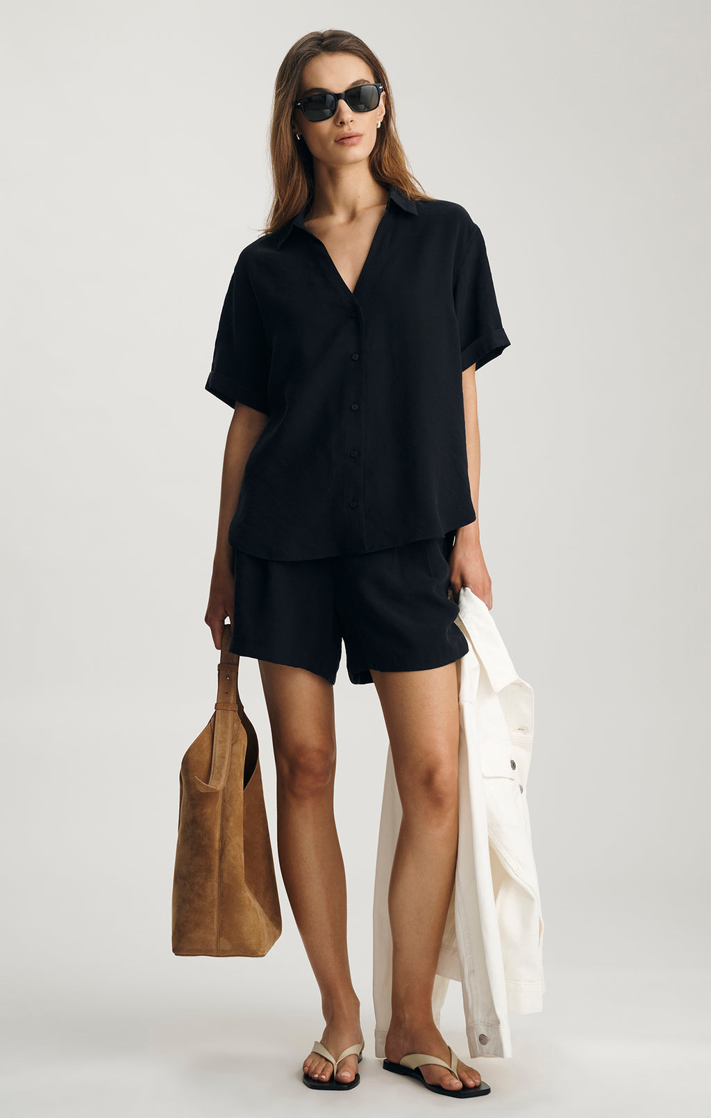 LUXE TOUCH SHORT SLEEVE BUTTON-UP SHIRT IN BLACK - Mavi Jeans