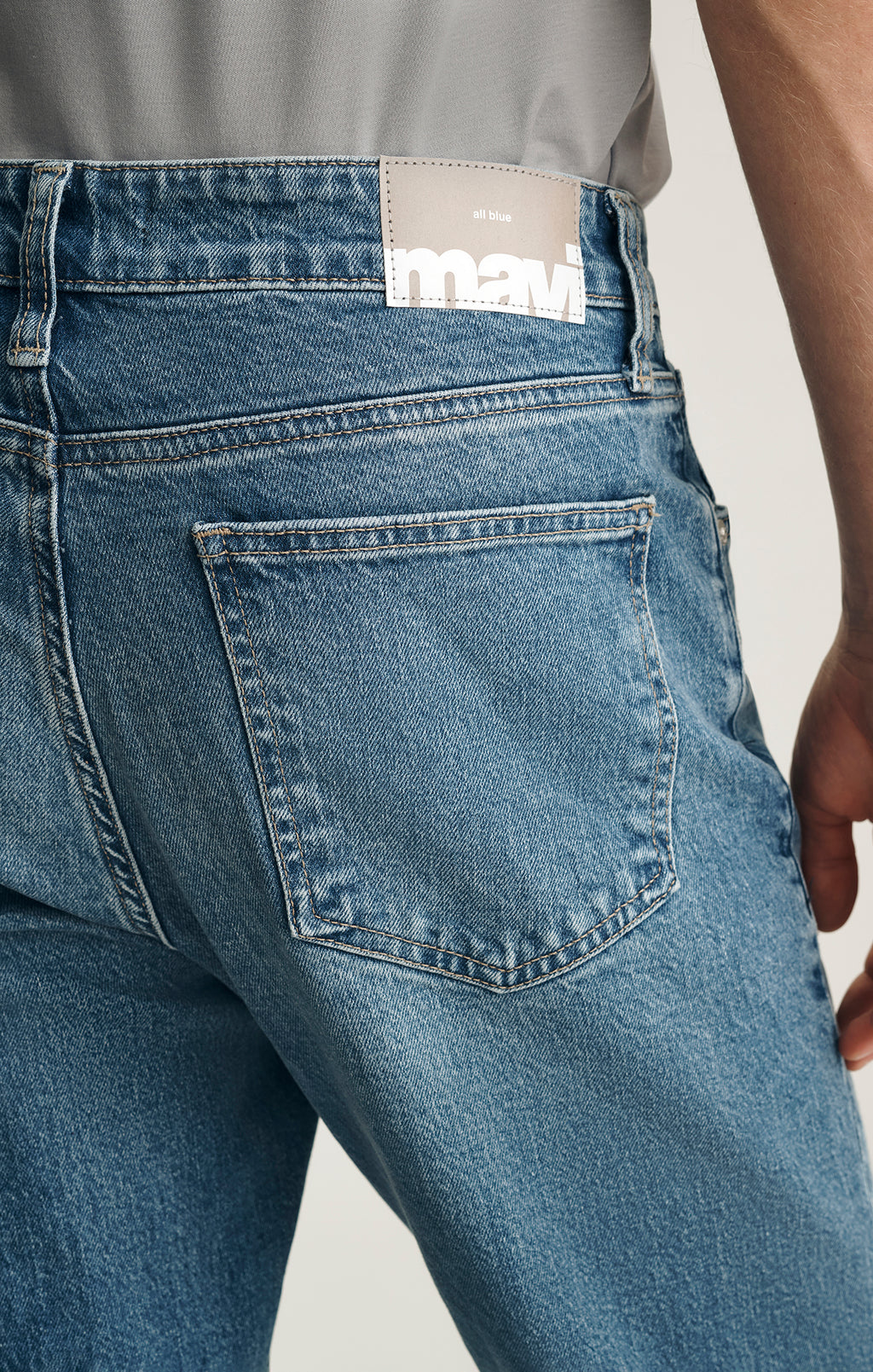 ZACH STRAIGHT LEG IN MID BRUSHED CLASSIC BLUE - Mavi Jeans