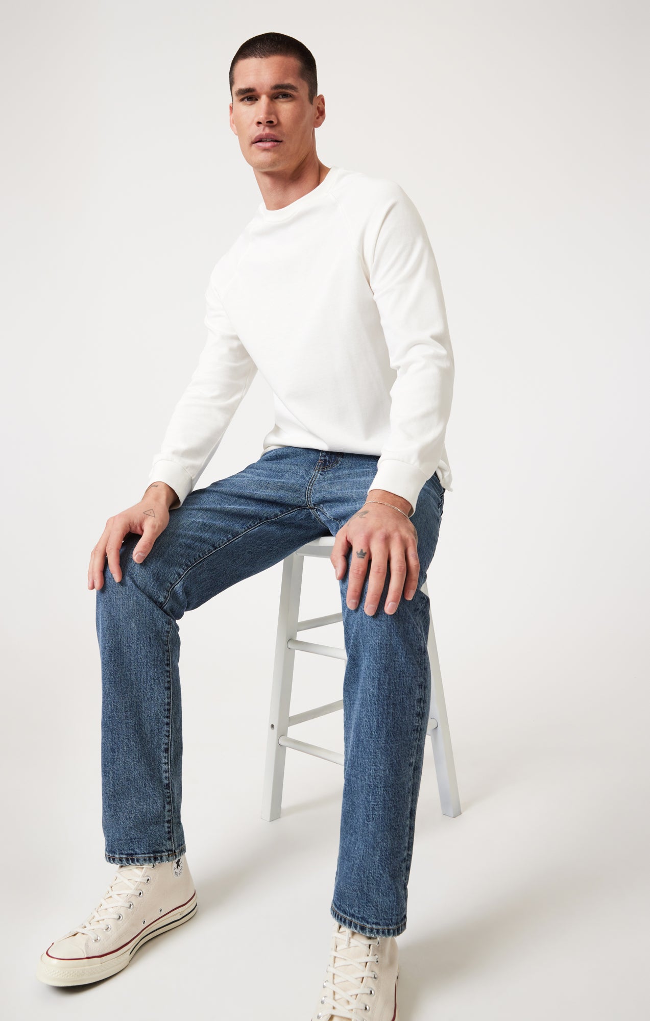 ZACH STRAIGHT LEG IN DARK FADED CLASSIC BLUE - Mavi Jeans