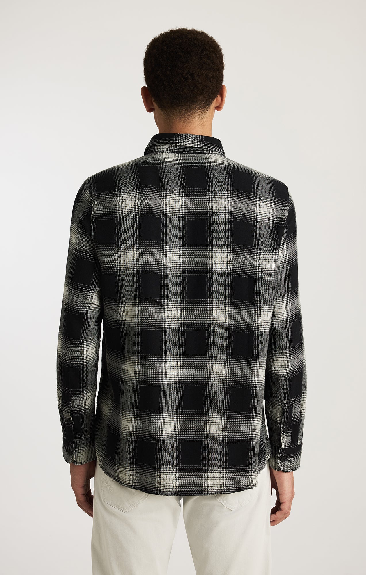 PLAID LONG SLEEVE BUTTON-UP SHIRT IN BLACK CHECK