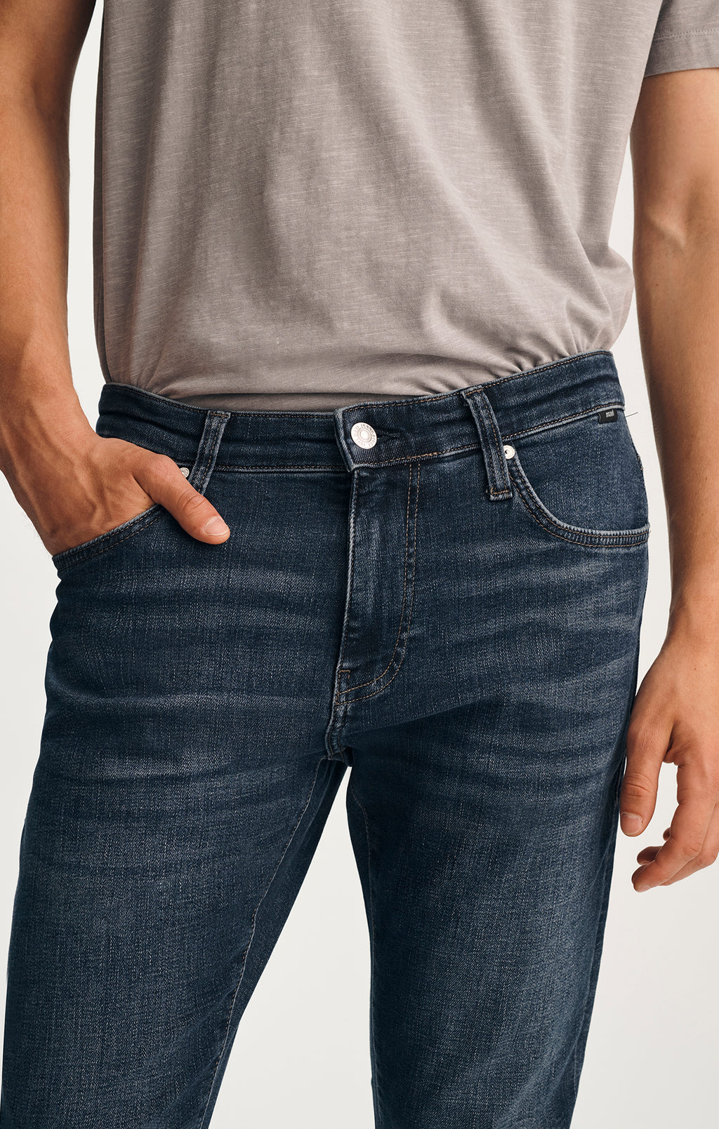 JAKE SLIM LEG IN DARK BRUSHED CLASSIC VINTAGE - Mavi Jeans