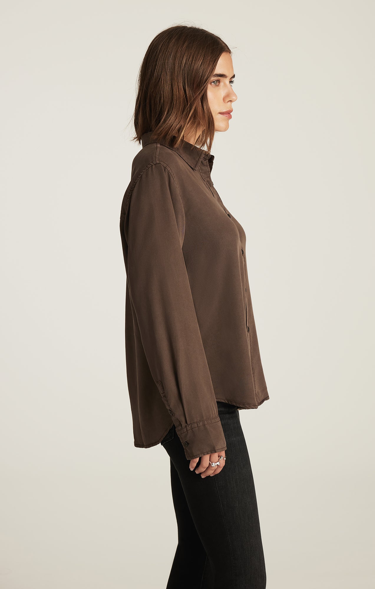 EDITION TENCEL™ BUTTON-UP SHIRT IN CHOCOLATE BROWN