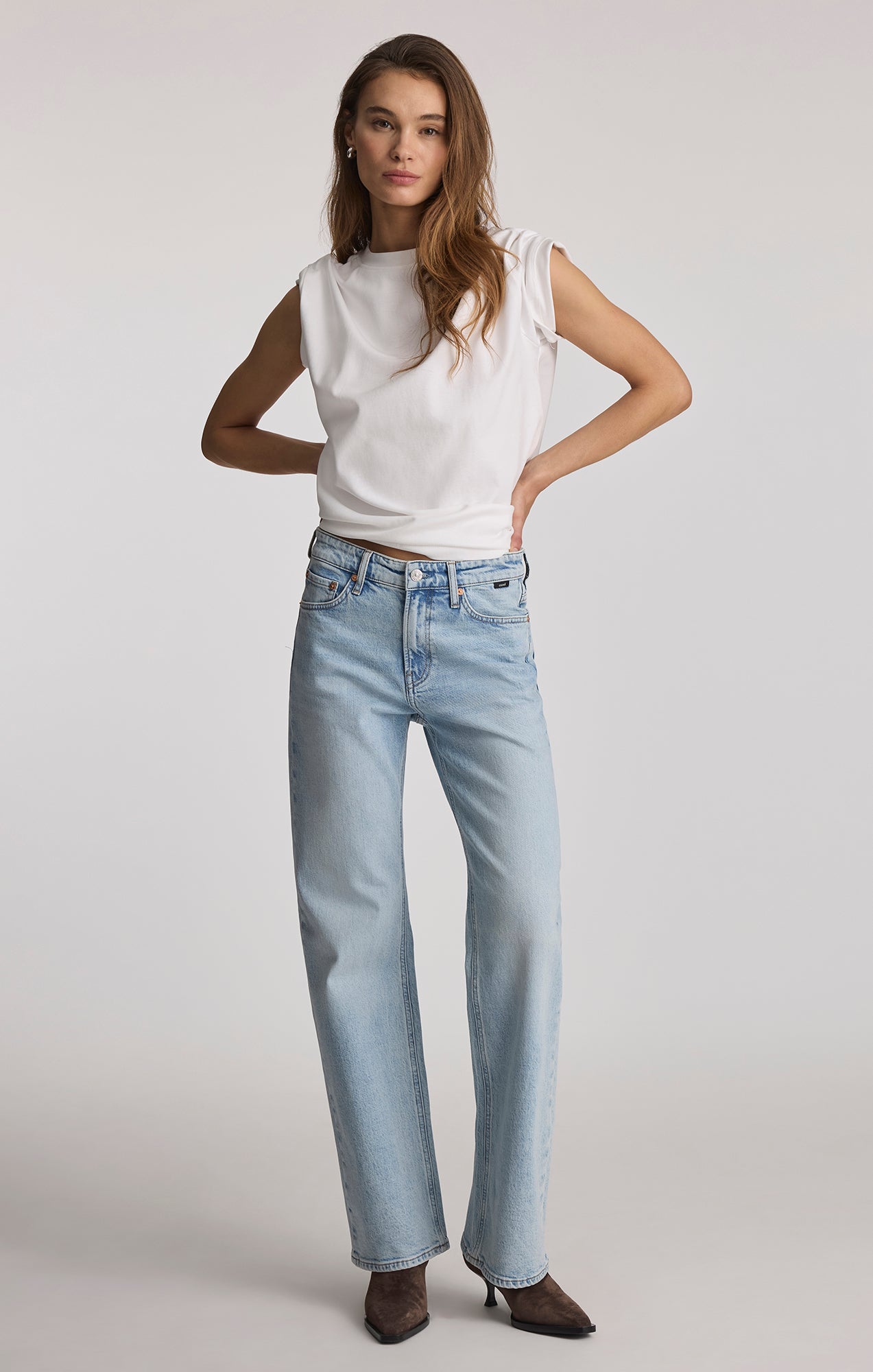 TAYLOR STRAIGHT LEG IN LIGHT BRUSHED CLASSIC BLUE - Mavi Jeans