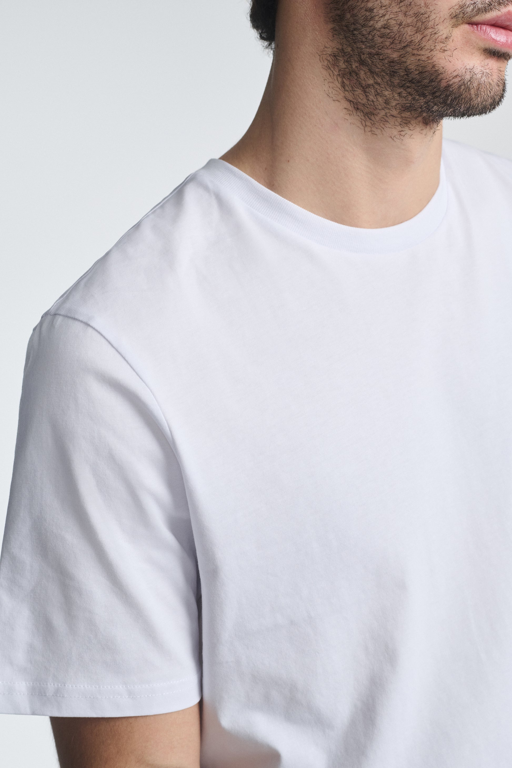 SHORT SLEEVE CREW NECK T-SHIRT IN WHITE - Mavi Jeans