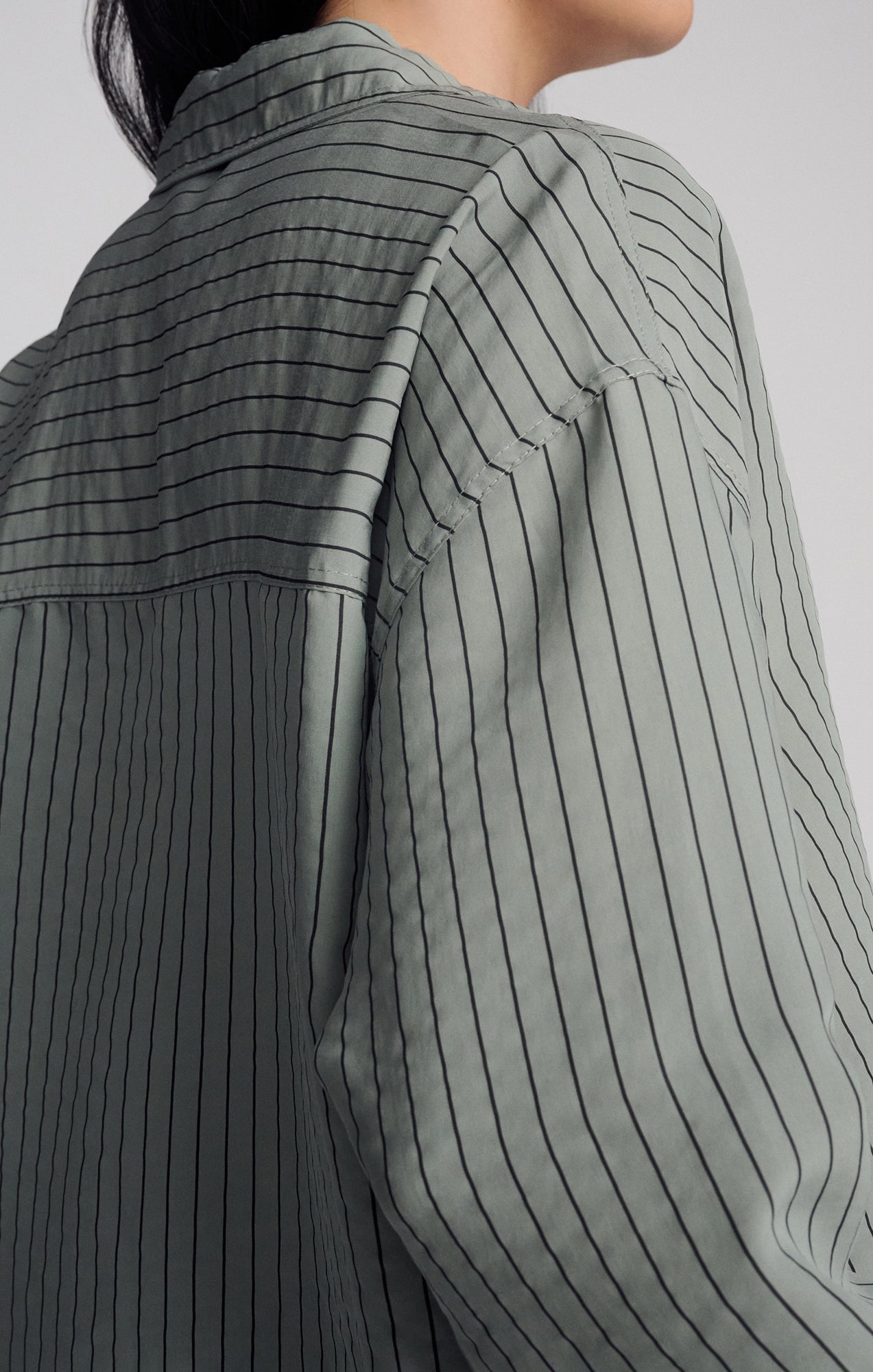 LUXE TOUCH TENCEL™ BUTTON-UP STRIPED SHIRT IN SEA SPRAY STRIPE - Mavi Jeans