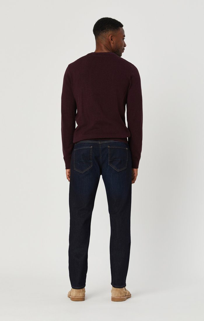 MARCUS SLIM STRAIGHT LEG IN RINSE BRUSHED WILLIAMSBURG - Mavi Jeans