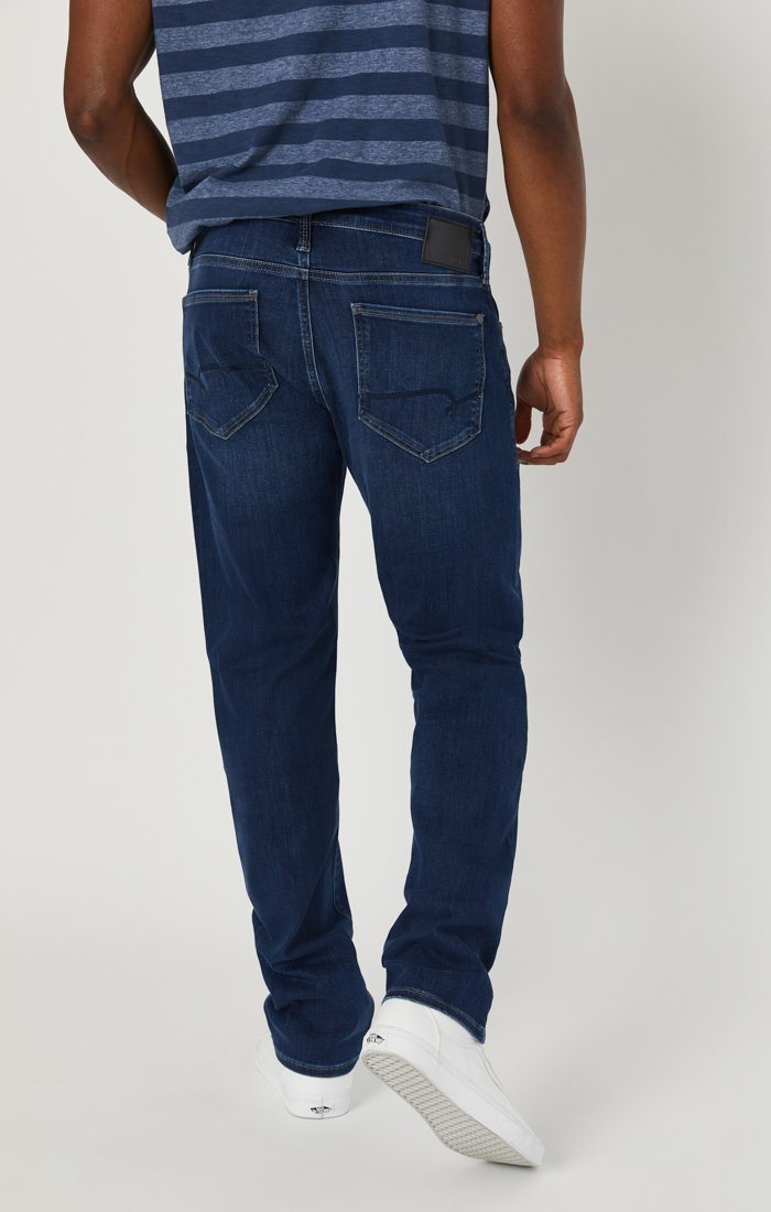 MARCUS SLIM STRAIGHT LEG IN DARK BLUE SUPERMOVE - Mavi Jeans