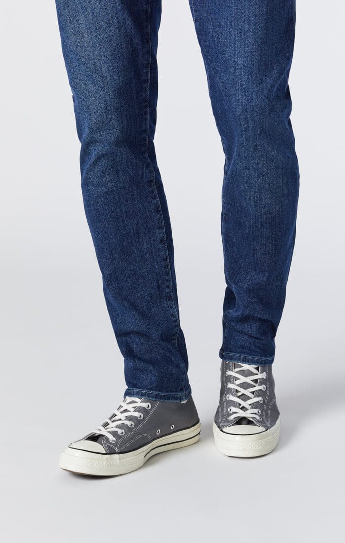 MATT RELAXED STRAIGHT LEG IN DEEP BRUSHED WILLIAMSBURG - Mavi Jeans