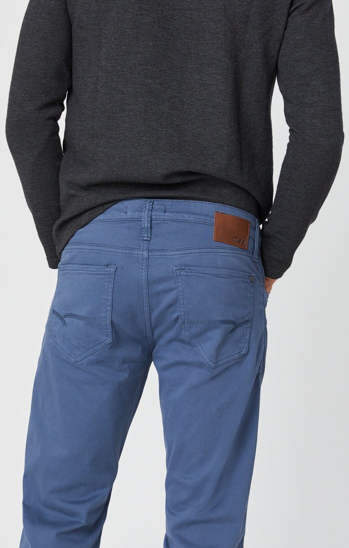 ZACH STRAIGHT LEG IN VINTAGE INDIGO SATEEN TWILL - Mavi Jeans