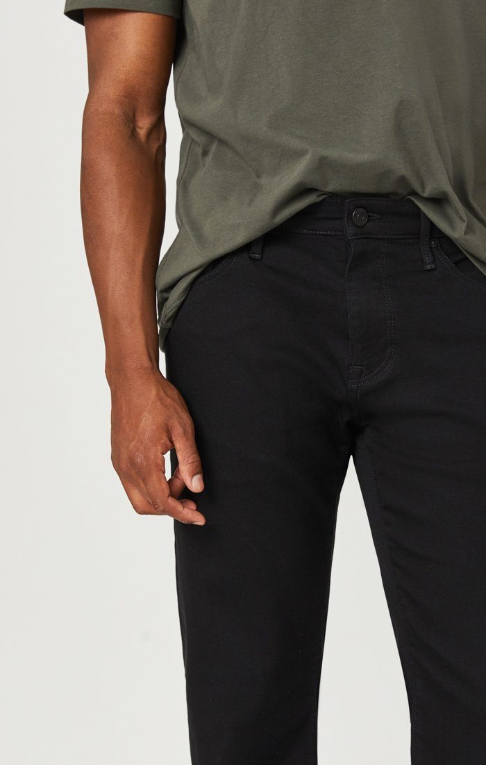 ZACH STRAIGHT LEG JEANS IN DOUBLE BLACK SUPERMOVE - Mavi Jeans