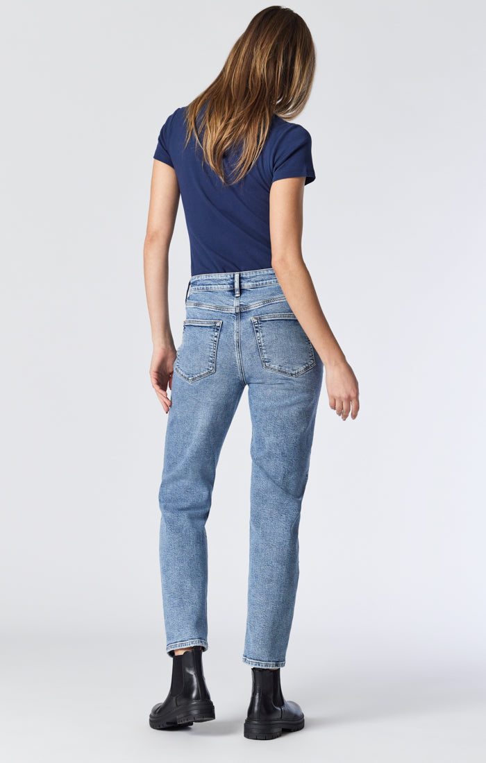 Mom jeans on on sale different body types