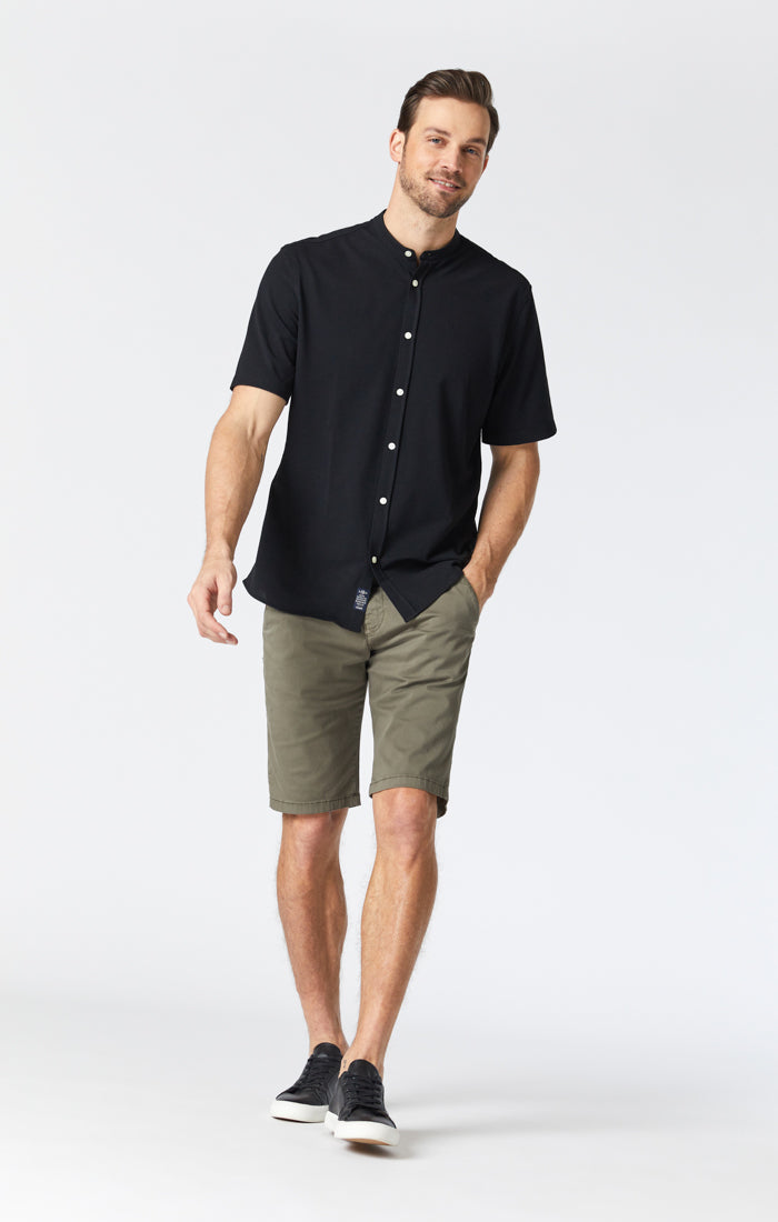 JACOB SHORTS IN DUSTY OLIVE SATEEN TWILL - Mavi Jeans