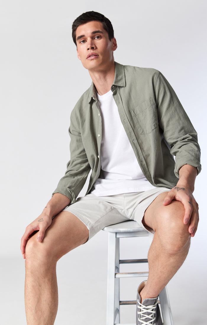 NOAH SHORTS IN OYSTER MUSHROOM TWILL - Mavi Jeans