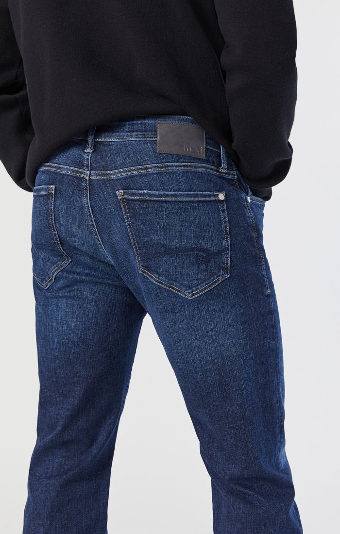 MARCUS SLIM STRAIGHT LEG JEANS IN DEEP ORGANIC MOVE - Mavi Jeans