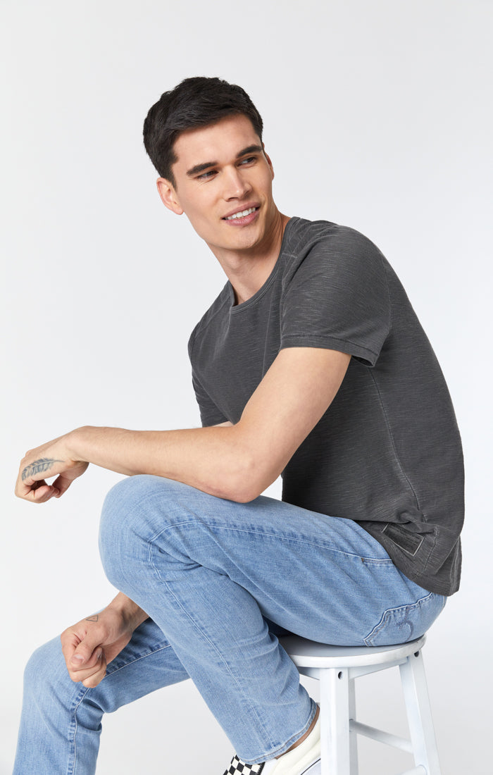 JAKE SLIM LEG IN LIGHT INDIGO WILLIAMSBURG - Mavi Jeans