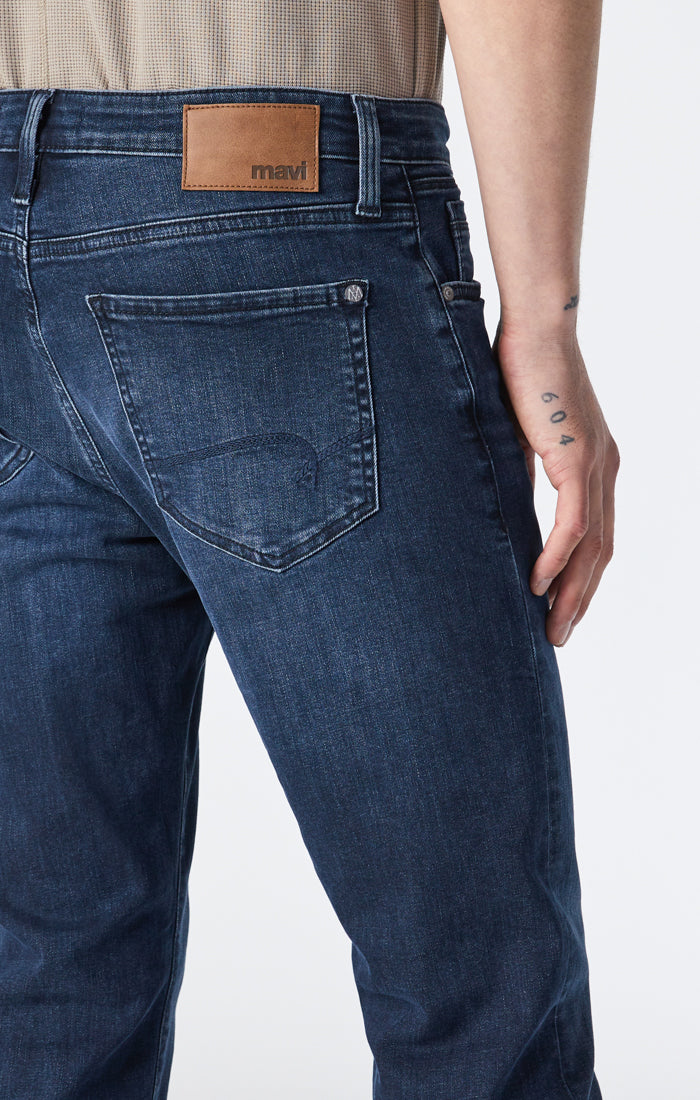 ZACH STRAIGHT LEG IN MID TONAL INK WILLIAMSBURG - Mavi Jeans