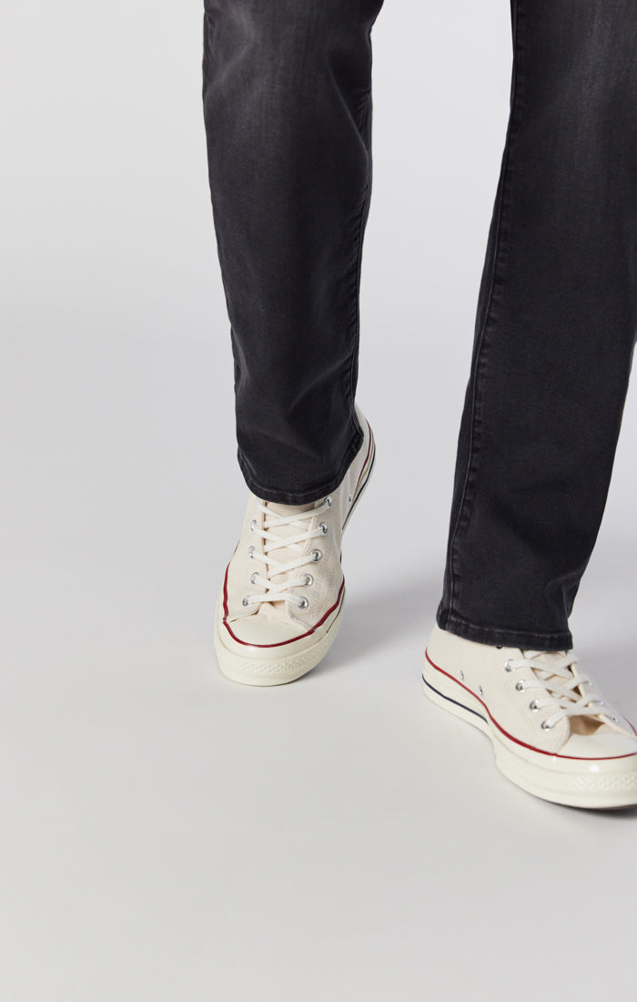 ZACH STRAIGHT LEG IN SMOKE WILLIAMSBURG - Mavi Jeans