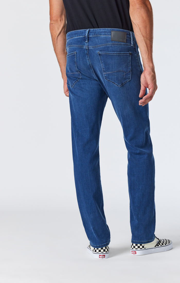 ZACH STRAIGHT LEG IN SKY SUPERMOVE - Mavi Jeans
