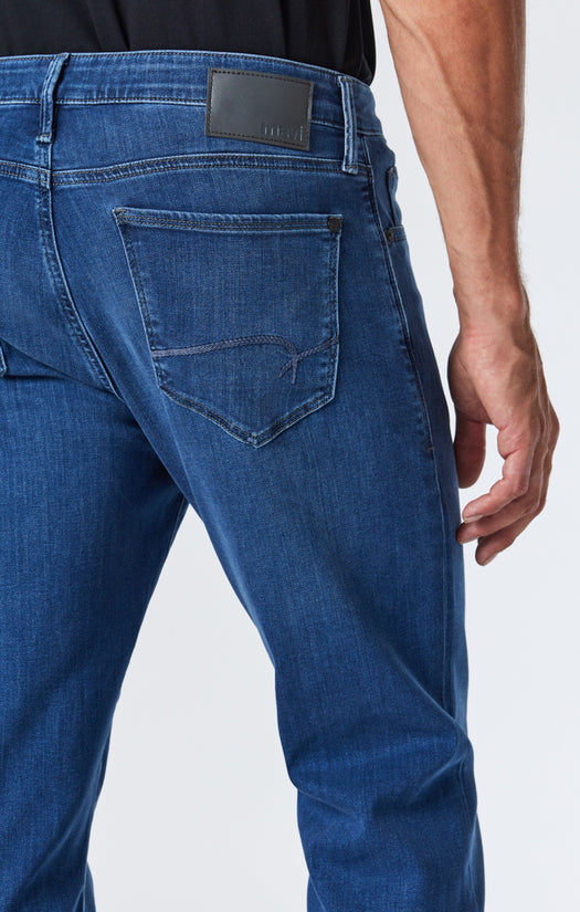 Mavi Men's Zach Regular Rise Straight Leg In Sky Supermove – Mavi Jeans