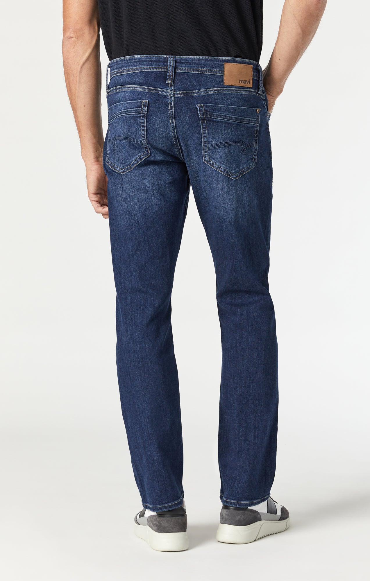 MATT RELAXED STRAIGHT LEG IN MID INDIGO COOPER - Mavi Jeans