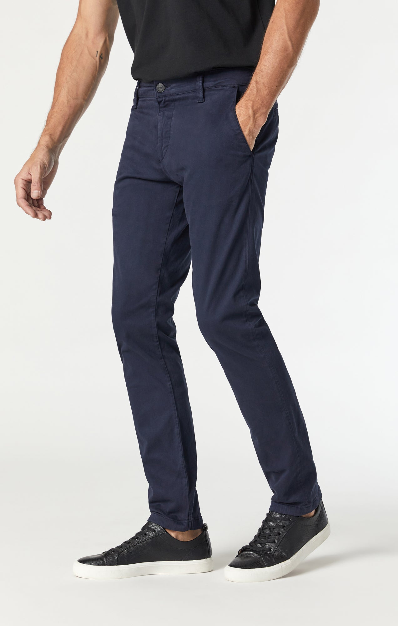 JOHNNY SLIM LEG CHINO IN DARK NAVY TWILL - Mavi Jeans