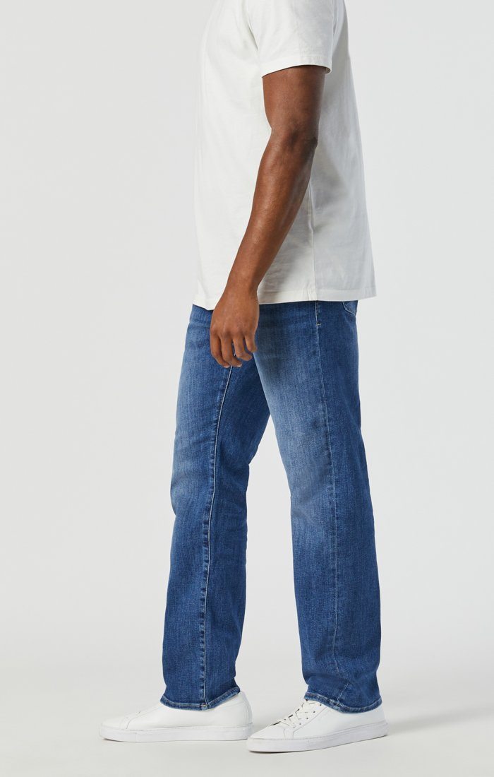 Mavi Men's Marcus Slim Straight Leg Jeans in Mid Foggy Feather Blue