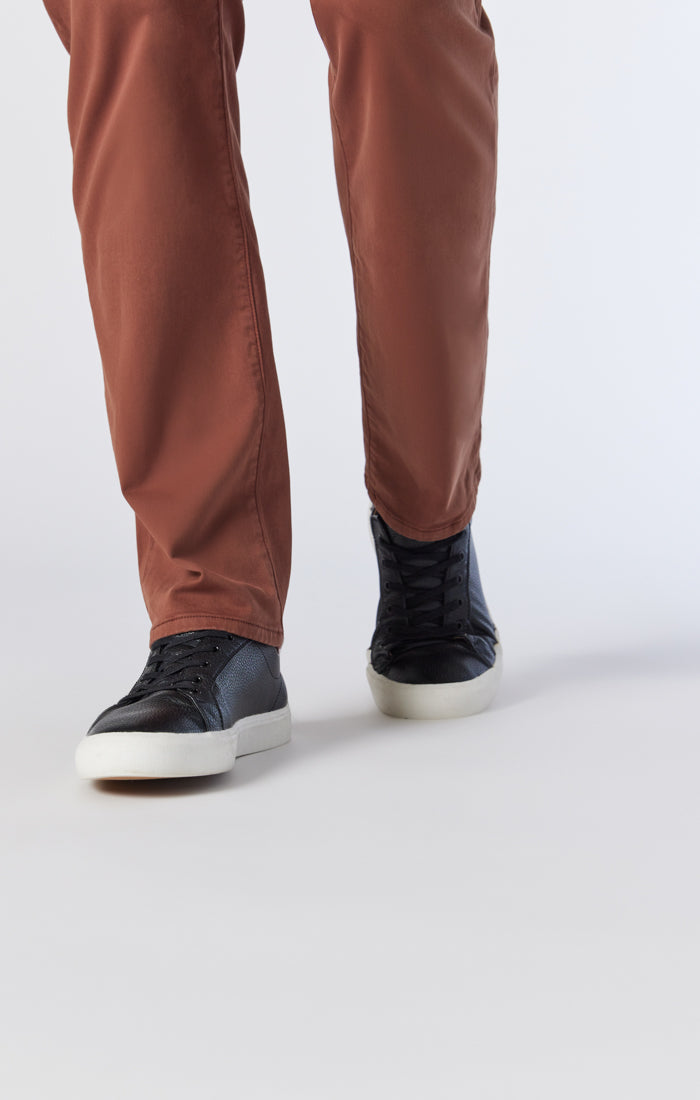 ZACH STRAIGHT LEG PANTS IN DOWNTOWN BROWN TWILL - Mavi Jeans
