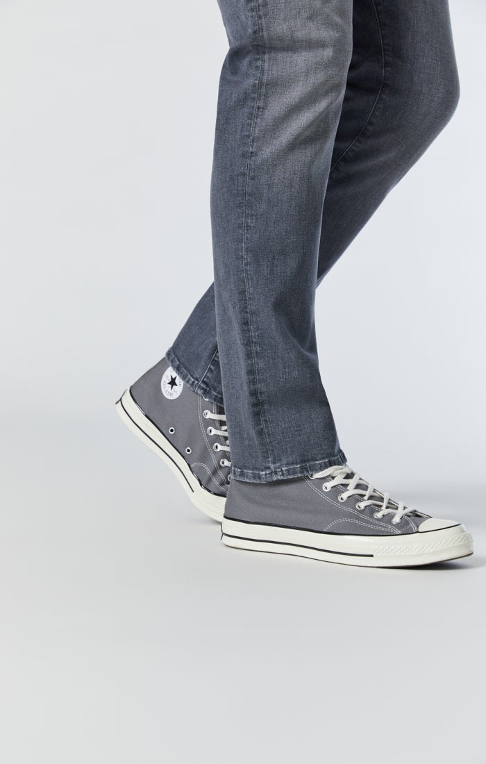 JAKE SLIM LEG JEANS IN MID GREY WILLIAMSBURG - Mavi Jeans
